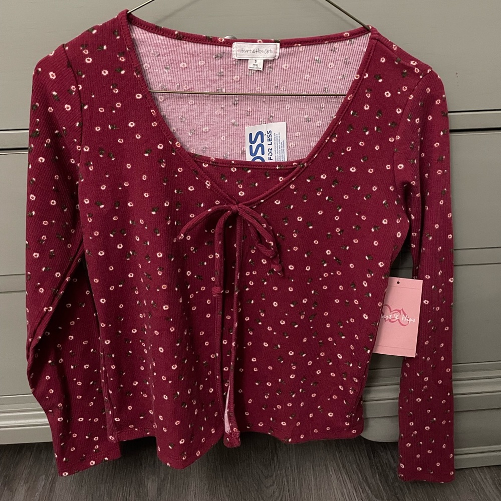 cute shirt, never worn,